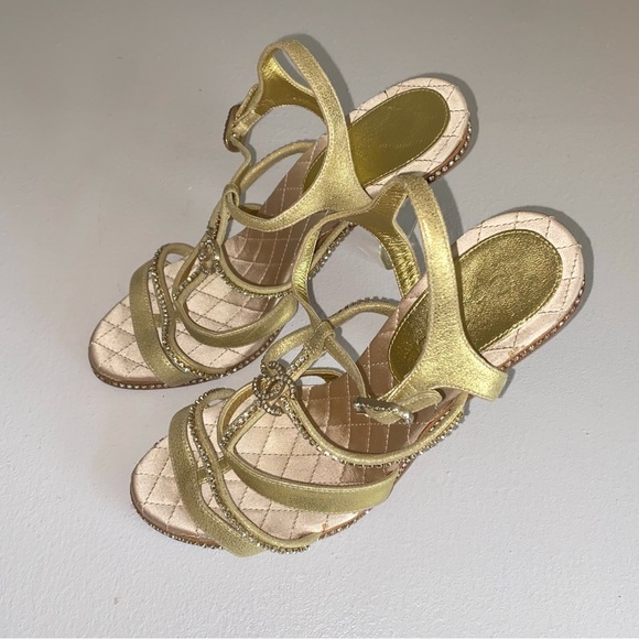 Holiday Sale🚨Authentic Chanel heels - Picture 3 of 7